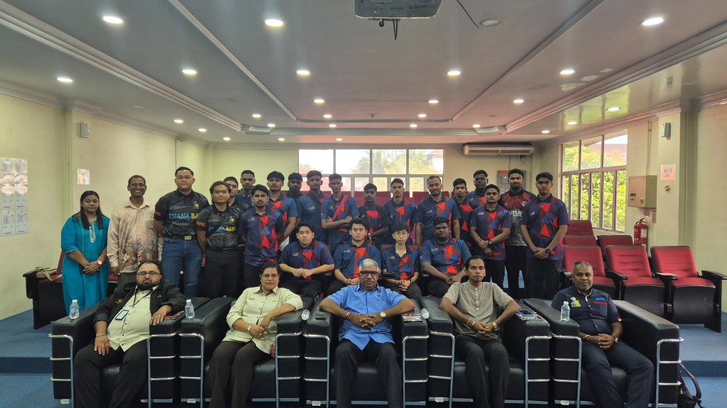 PJD educational guidance session and student seminar in an auditorium